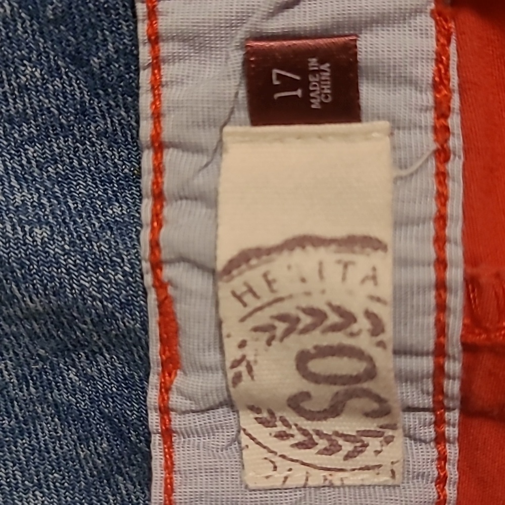 SO Women's Bright Red Cargo Shorts - Picture 3 of 3